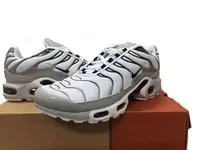 nike air max baskets tn plus running gray white